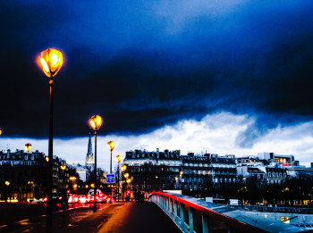 Œuvre contemporaine nommée « Orage sur Paris », Réalisée par FREDERIC CHEVALIER