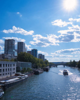 Œuvre contemporaine nommée « Beaugrenelle sous le soleil », Réalisée par PAAM.PHOTO