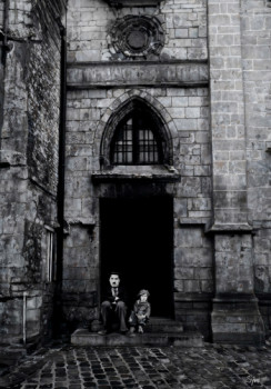 Œuvre contemporaine nommée « Charlie Chaplin & le Kid (Église du Vieux-Saint-Sauveur) », Réalisée par SYLMI