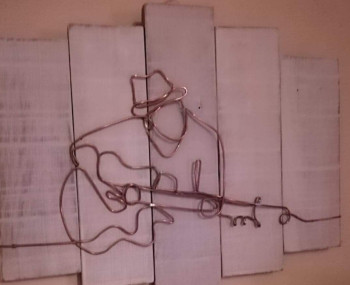 Œuvre contemporaine nommée « Guitariste », Réalisée par KRISS FABR'HIC