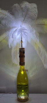 Œuvre contemporaine nommée « BAMBOU'CHON VIP DÉCO BOUTEILLE FÊTE », Réalisée par AKKART-DECOBOIS