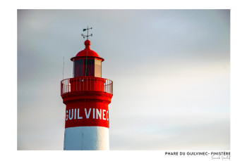 Œuvre contemporaine nommée « Phare du Guilvinec au coucher de soleil », Réalisée par SARAH VARLET