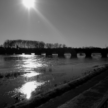 Œuvre contemporaine nommée « Pont de Loire », Réalisée par TIMOTHéE DOBEL