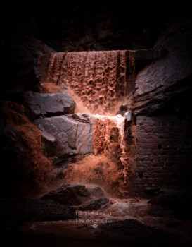 Œuvre contemporaine nommée « Chocolate River », Réalisée par CLAIREOBSCUR.PHOTOGRAPHIE