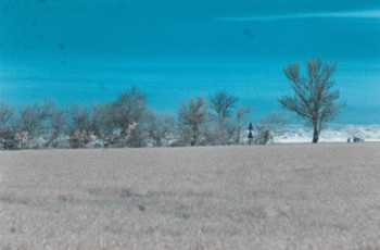 Œuvre contemporaine nommée « Bleu Camargue II », Réalisée par MARION BORELLE