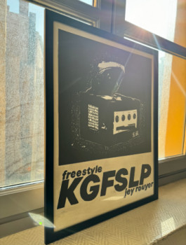 Œuvre contemporaine nommée « KGFSLP », Réalisée par LISA GALLE