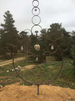 Œuvre contemporaine nommée « La forme ronde parfaite », Réalisée par LE JARDIN DES LUMIèRES