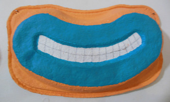 Œuvre contemporaine nommée « Bouche de Clown Bleu claire », Réalisée par CAMSO LEI