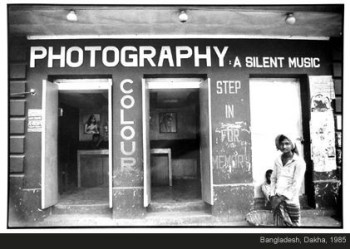 Œuvre contemporaine nommée « Photography a Silent music », Réalisée par DUPUY