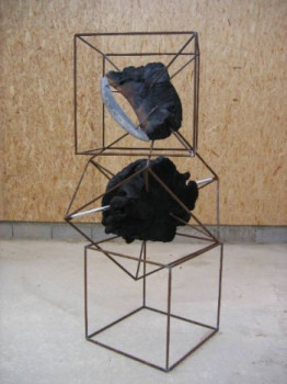 Œuvre contemporaine nommée « Cubes brûlés », Réalisée par MICHEL LECLERCQ