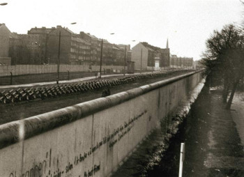 Œuvre contemporaine nommée « 1984 Le Mur de Berlin », Réalisée par LAURENT TCHEDRY