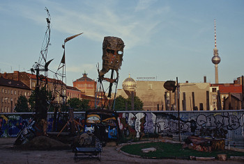 Œuvre contemporaine nommée « 1991 Berlin Tacheles 1 », Réalisée par LAURENT TCHEDRY