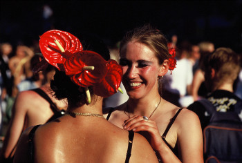 Œuvre contemporaine nommée « 1993 Berlin Love Parade 1 », Réalisée par LAURENT TCHEDRY