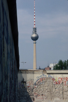 Œuvre contemporaine nommée « 1990 Berlin Wall  2 », Réalisée par LAURENT TCHEDRY