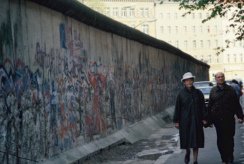 Œuvre contemporaine nommée « 1990 Berlin An der Mauer  », Réalisée par LAURENT TCHEDRY
