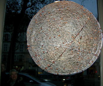 Œuvre contemporaine nommée « Sphere of all metals », Réalisée par ADRIENNE JALBERT