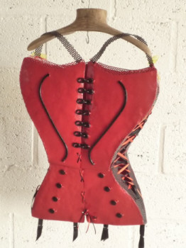 "1910 .... LE CORSET"  (dos) Sur le site d’ARTactif