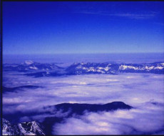 mer-de-nuage-vue-de-aiguille-du-midi-chamonix
