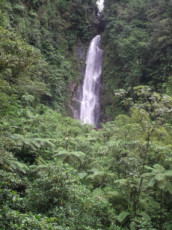 la-chute-deau-en-altitude