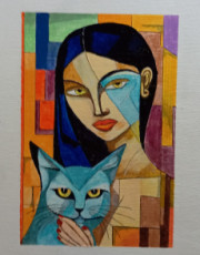 mujer-con-gato-azul