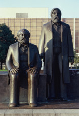 1990-berlin-marx-und-engels