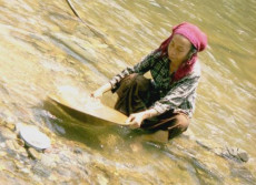 chercheur-d-or-tribu-khamu-mekong-nord-laos