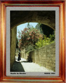 Œuvre contemporaine nommée « Grèce, ruelle de Rhodes 1993 », Réalisée par EMILE RAMIS