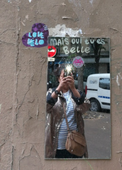 Œuvre contemporaine nommée « Love vélo, nu, Mais oui tu es belle », Réalisée par FAHIMA BOUBIA... NU