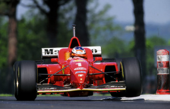 Œuvre contemporaine nommée « Schumacher et sa Ferrari », Réalisée par DOMINIQUE LEROY