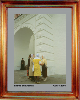 Œuvre contemporaine nommée « Russie, Moscou entrée du Kremlin 2005 », Réalisée par EMILE RAMIS